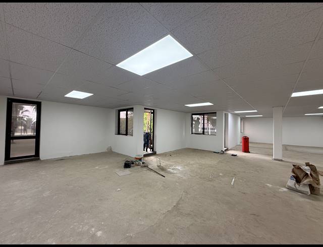 390M² RETAIL TO LET IN ROSEBANK